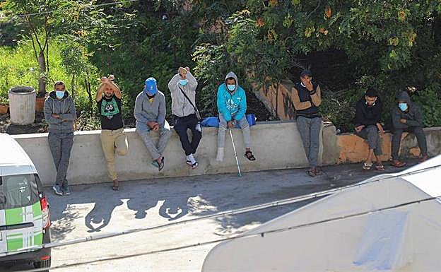 Imagen de inmigrantes en la capital grancanaria. 