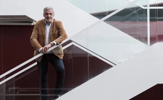 Lluís Serra, momentos antes de la entrevista en la sede de CANARIAS7 