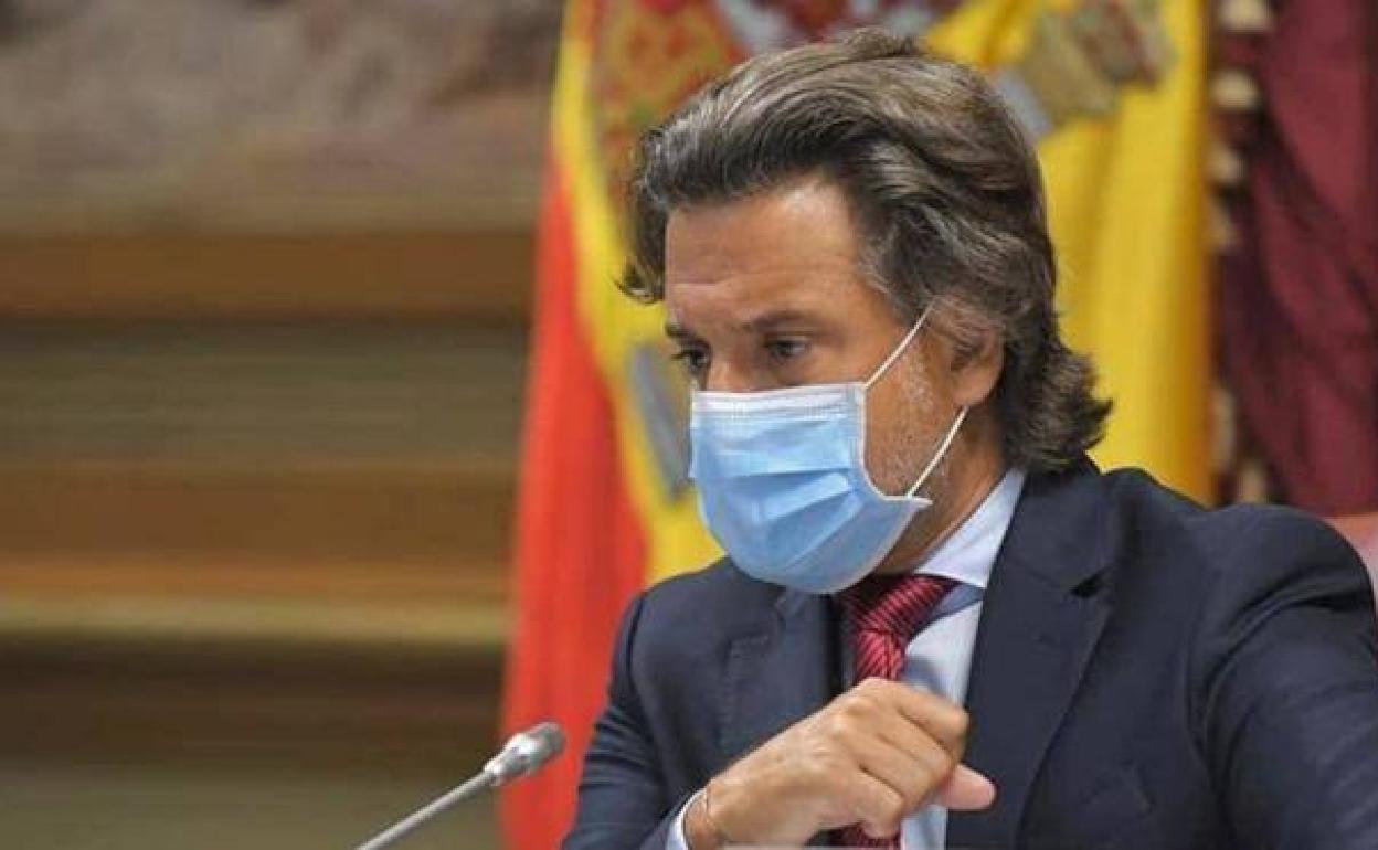 Amenazan de muerte al presidente del Parlamento de Canarias, Gustavo Matos