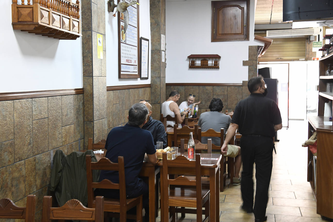 El restaurante Hermanos García de Guanarteme abrió ayer tras cinco semanas cerrado. 