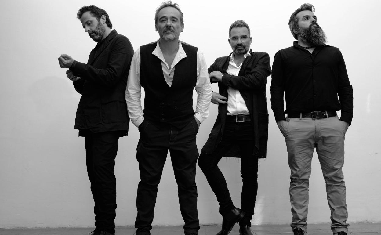 Imagen promocinal del grupo para el álbum 'V.E.H.N.'. 