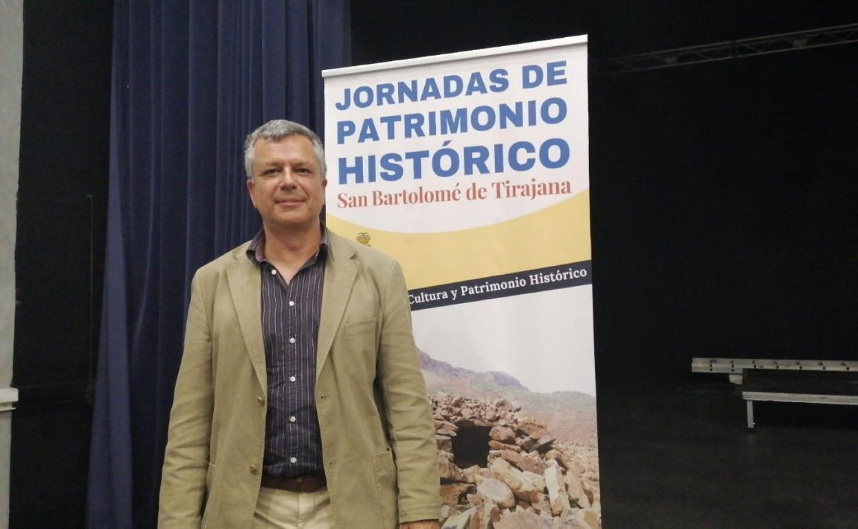 El historiador Germán Santana, tras su conferencia en las jornadas. 