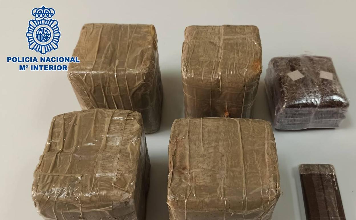 Imagen de la droga intervenida