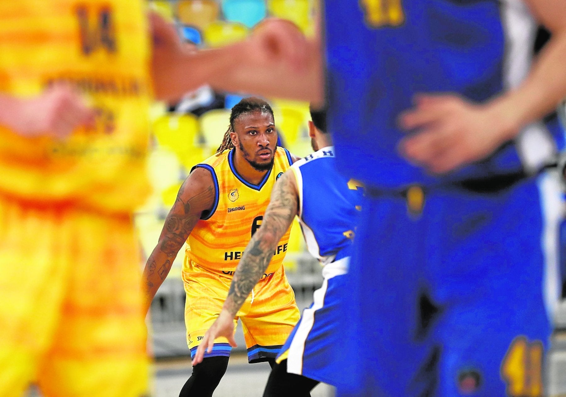 Andrew Albicy, concentrado en una acción ofensiva. 