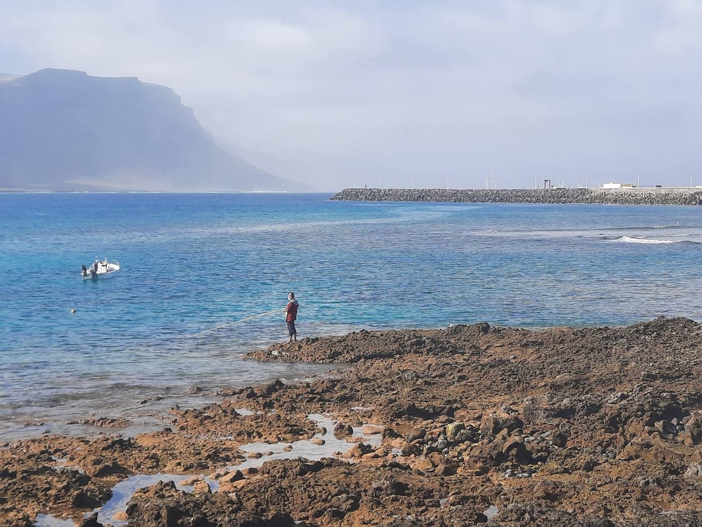 Fotos: La Graciosa cuelga el cartel de lleno esta Semana Santa