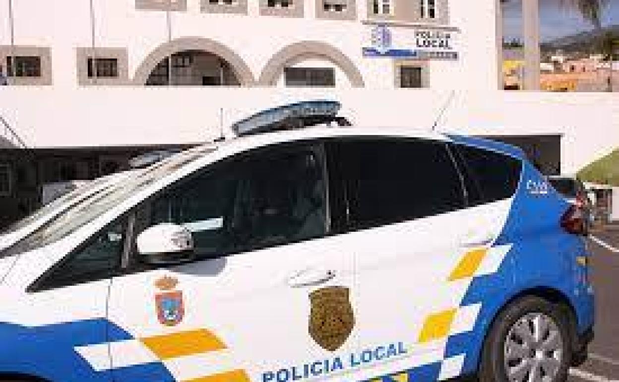 Requisan miles de mascarillas, petardos y prendas en macro nave en Tenerife