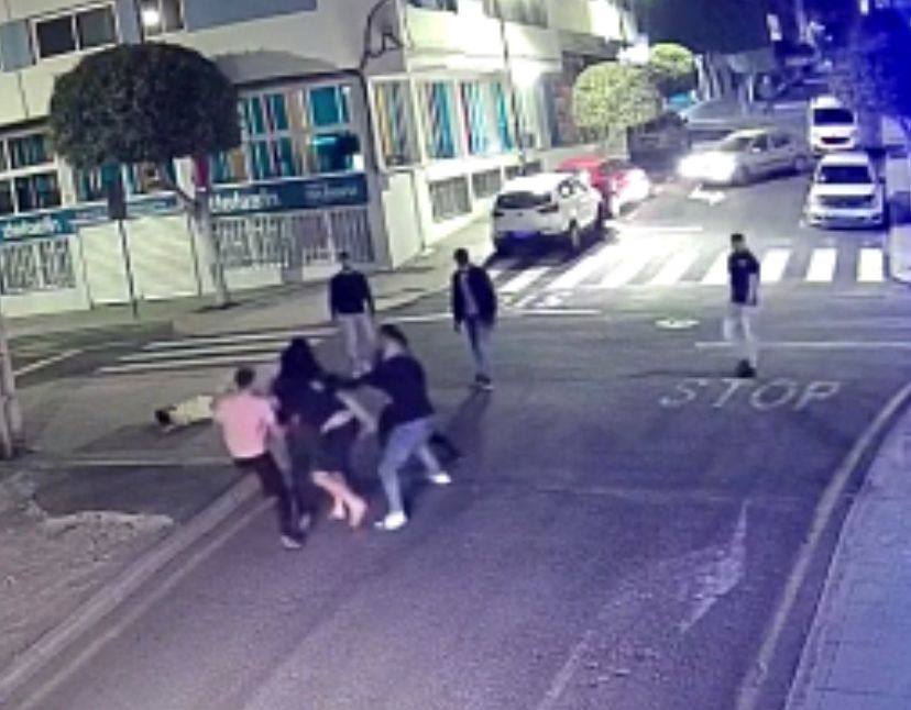 Imagen de una pelea captada por los vecinos de Puerto del Rosario. 