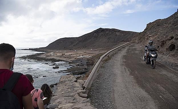 Otra vista de los accesos al Confital. 