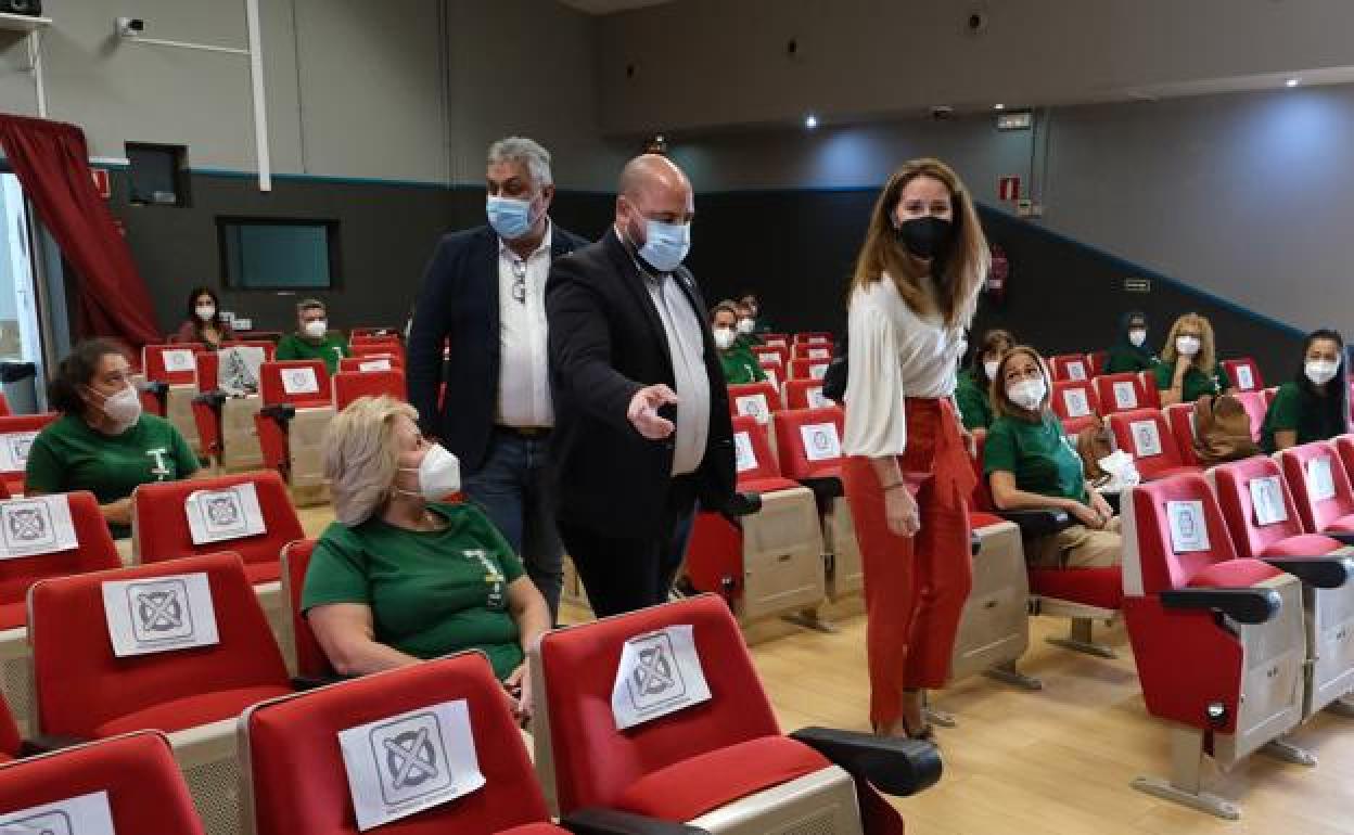 Lola García, en un acto ayer como consejera de Empleo. 