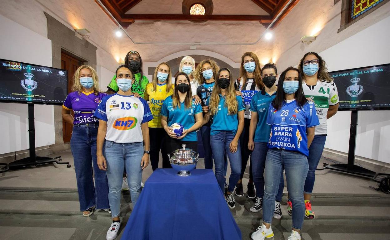 Jugadoras de los equipos participantes. 