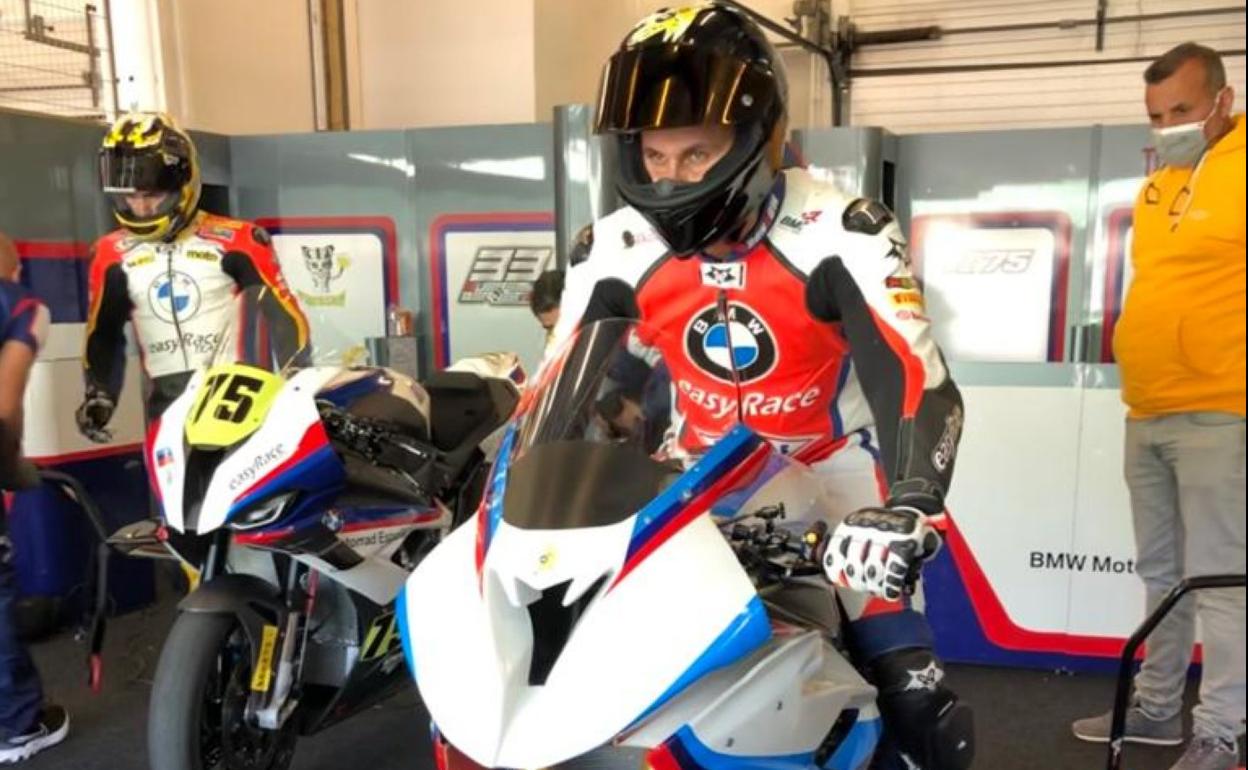 Abián Santana, concentrado, este viernes antes de salir a rodar en Estoril. 