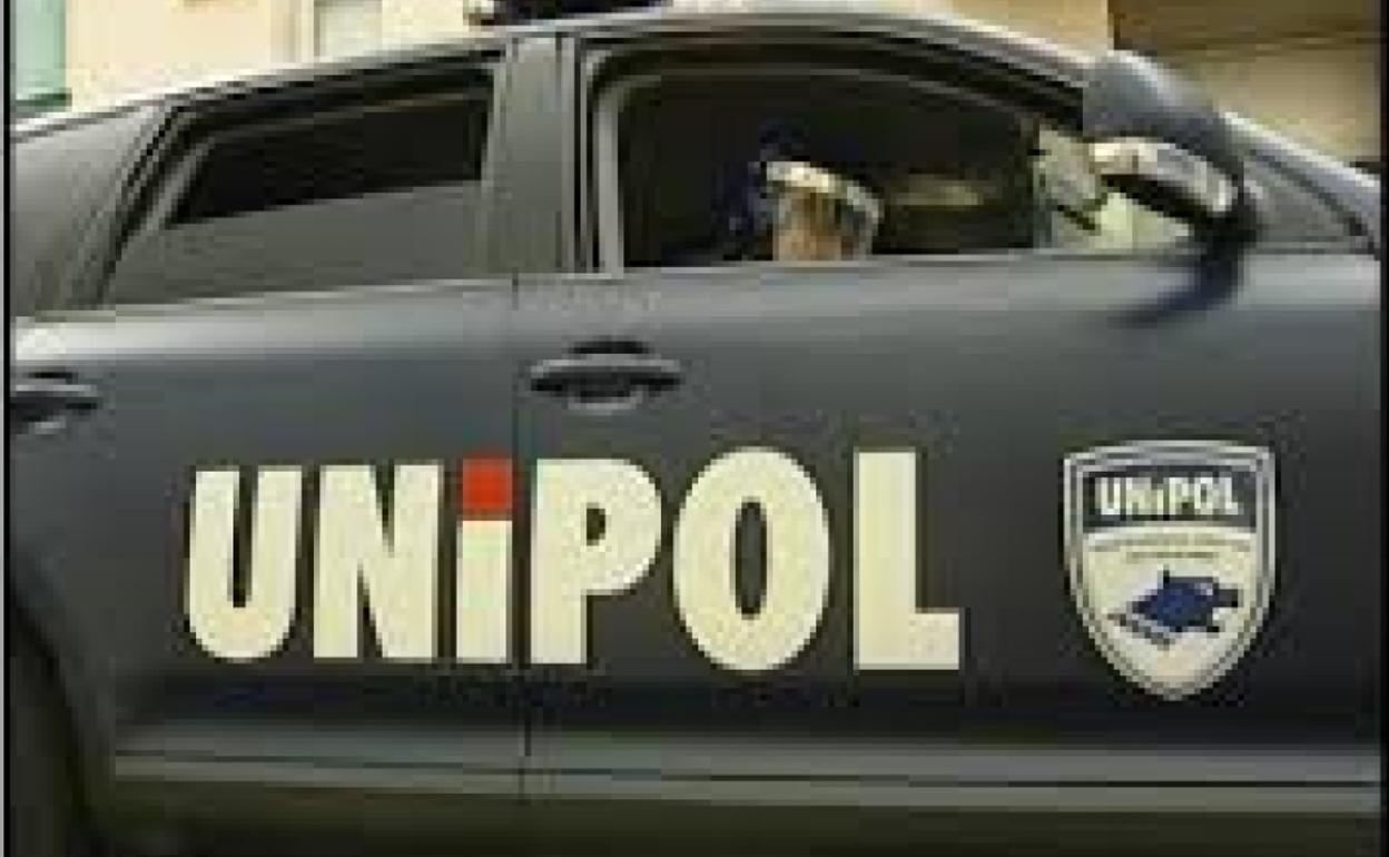 Sorprendido subiéndose en una guagua con cinco piezas de hachís