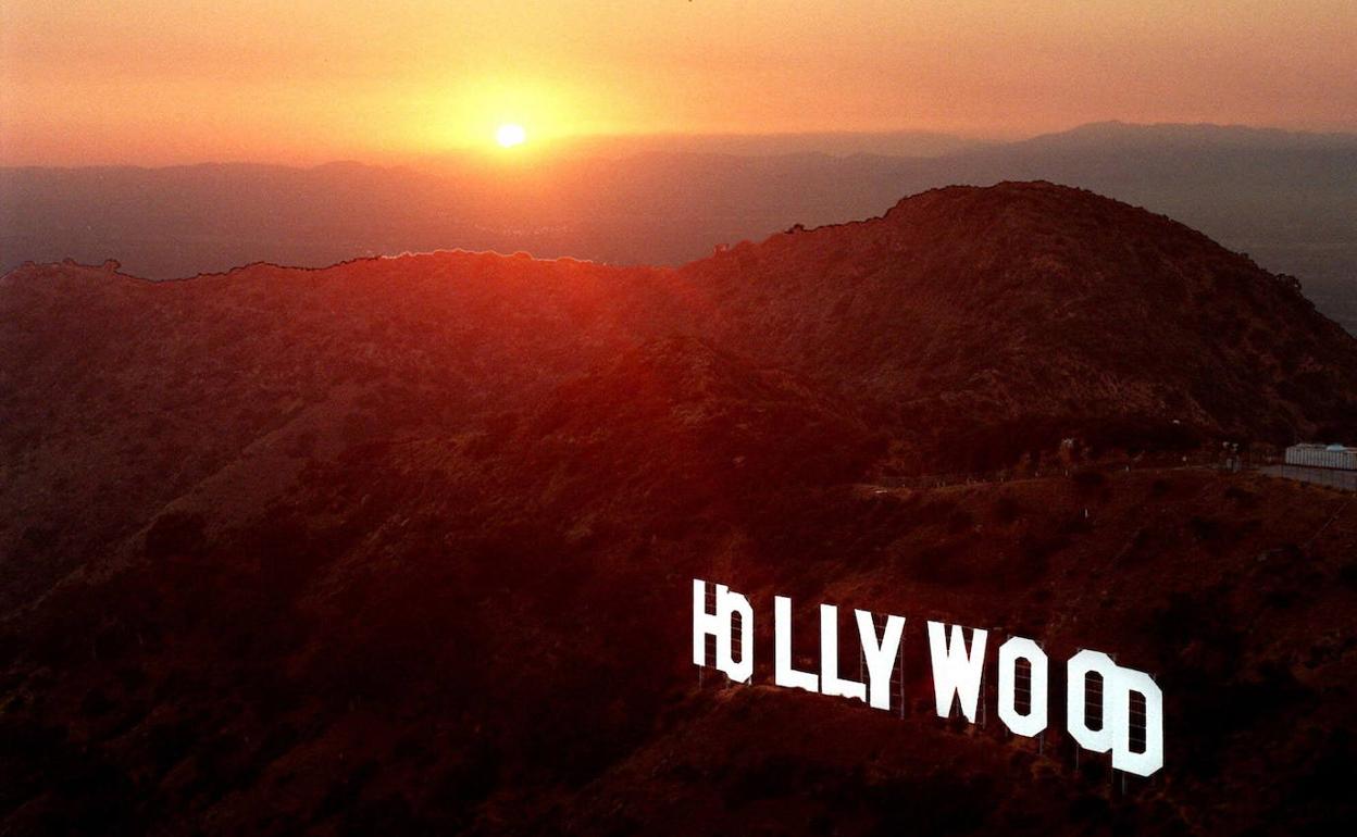 El cartel de Hollywood, al atardecer. 