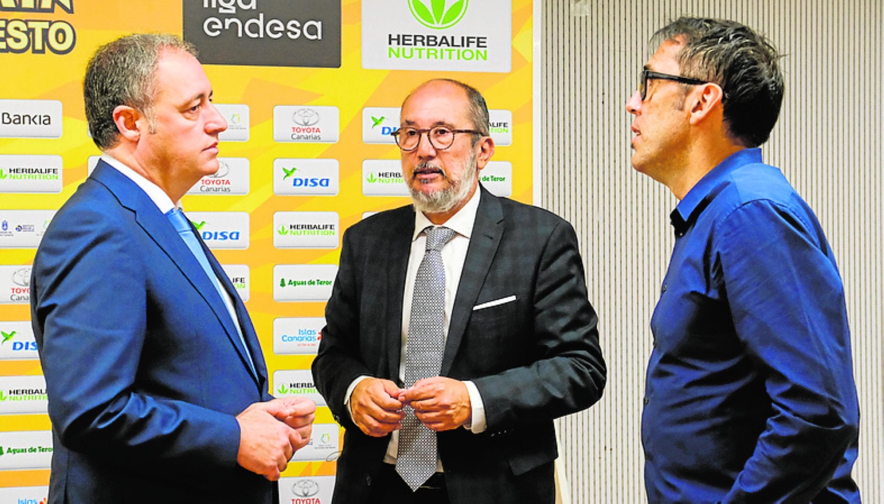 Castellano afirma que el déficit le tiene «hablando solo» y lamenta «la falta de alternativas» en el club