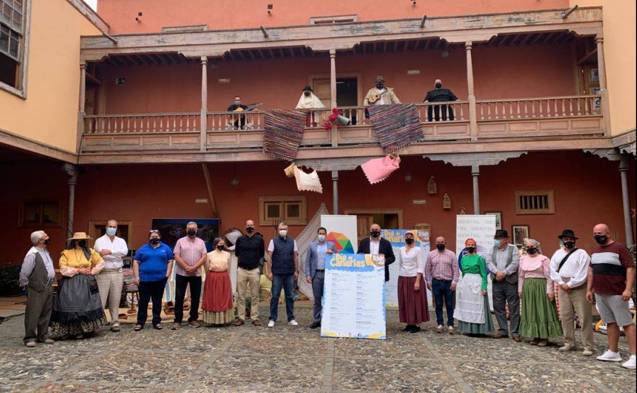 Un Día de Canarias dedicado a quienes rescataron el patrimonio cultural isleño