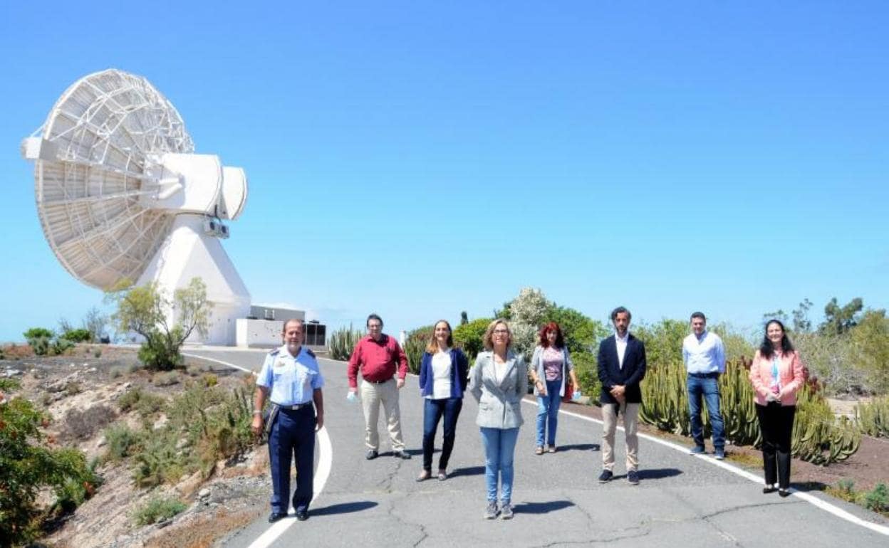 La alcaldesa, Conchi Narváez, y el edil de Hacienda, Antonio Pérez, visitaron estos días las instalaciones del INTA en Maspalomas. 