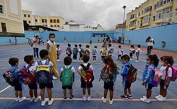 Imagen de un centro educativo de Canarias al comienzo del presente curso escolar. 