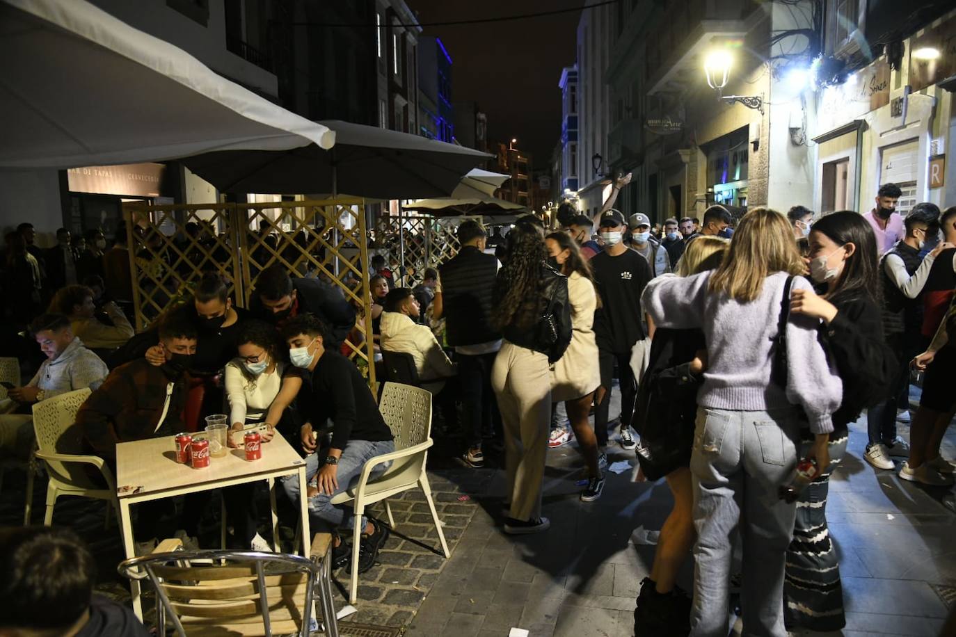 Fotos: Primer viernes sin toque de queda en Canarias-