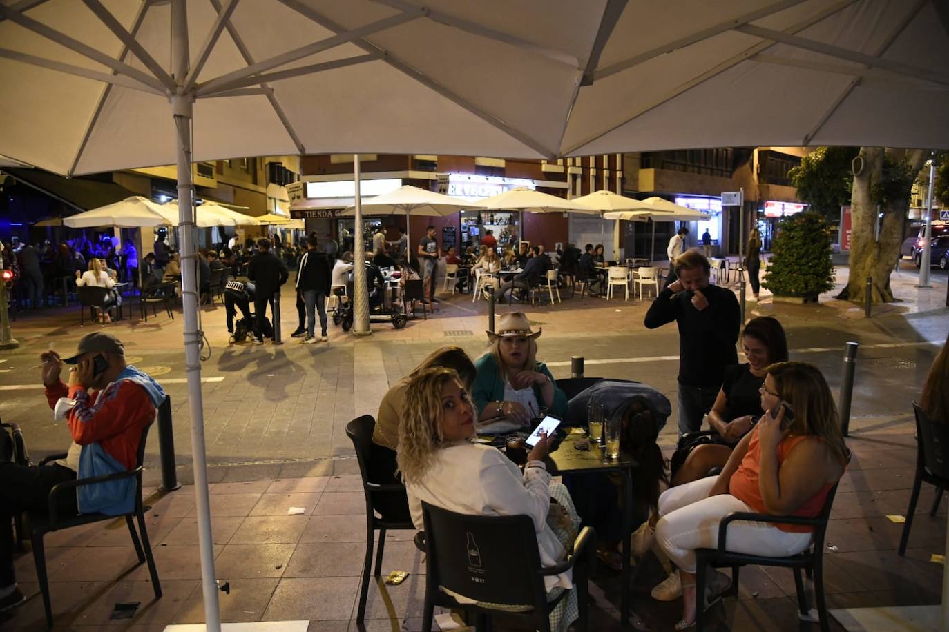 Fotos: Primer viernes sin toque de queda en Canarias-