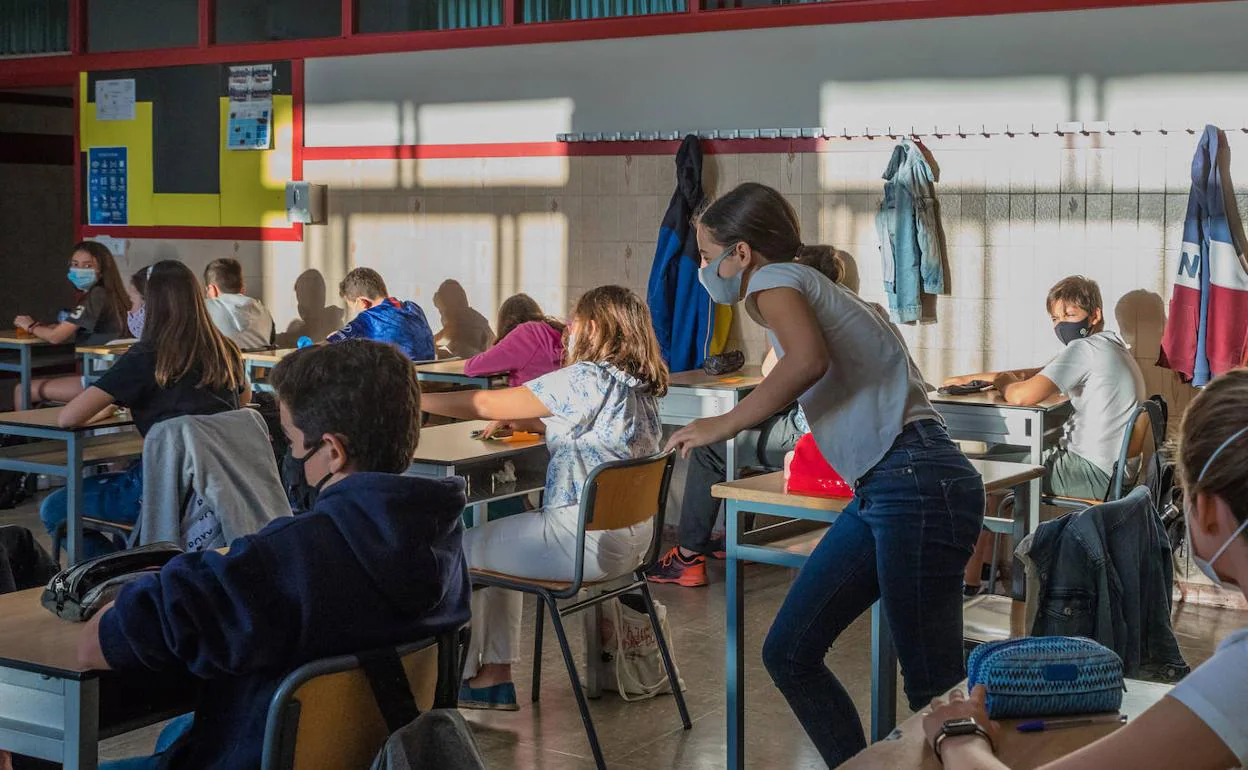 Alumnos en un colegio de Vitoria en septiembre del año pasado.