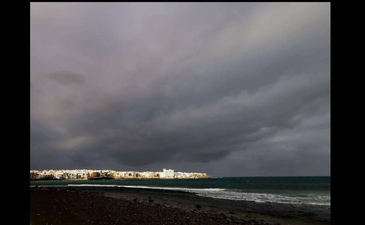 Cielos poco nubosos o despejados este jueves en Canarias