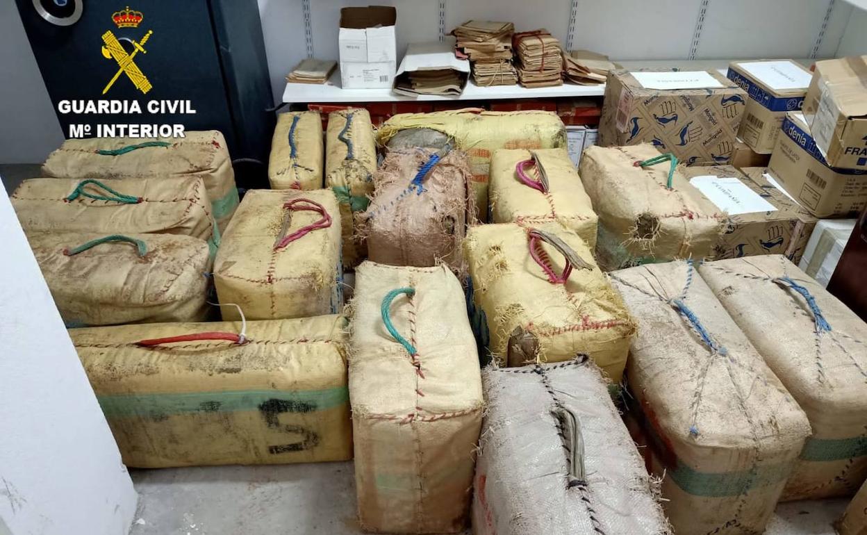 Ocho detenidos en Fuerteventura con 16 fardos de hachís