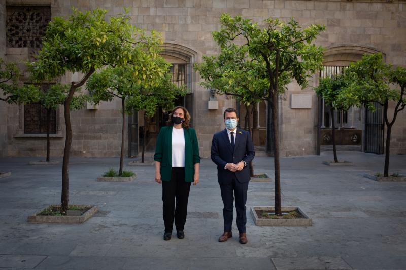 Aragonès y Colau escenifican el apoyo en Cataluña a los indultos
