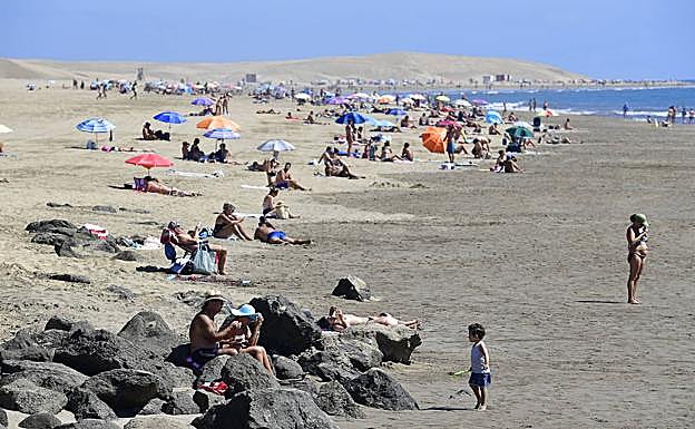 La incertidumbre del regreso de británicos a Canarias, sin aclararse