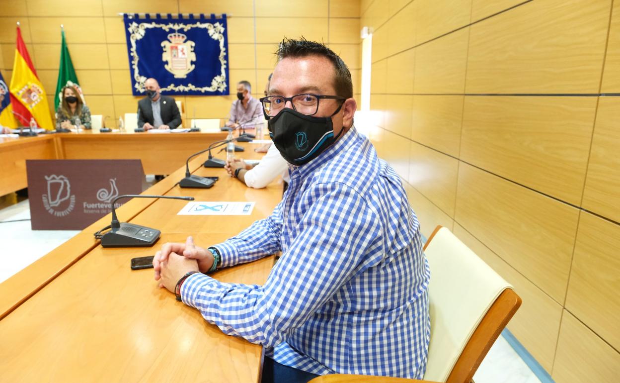 Adargoma Hernández, consejero. 