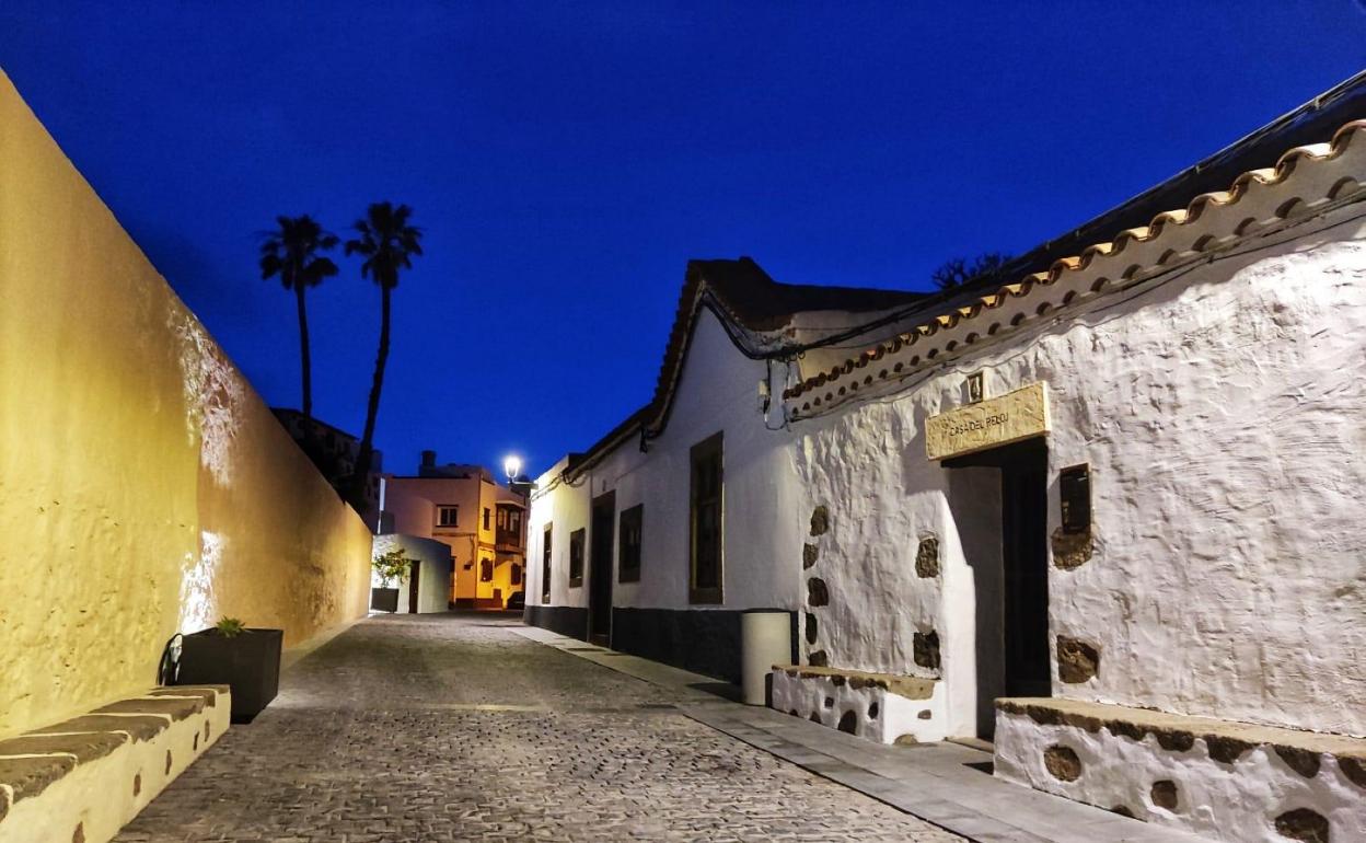 Vista de una de las calles del casco que han sido rehabilitadas. 