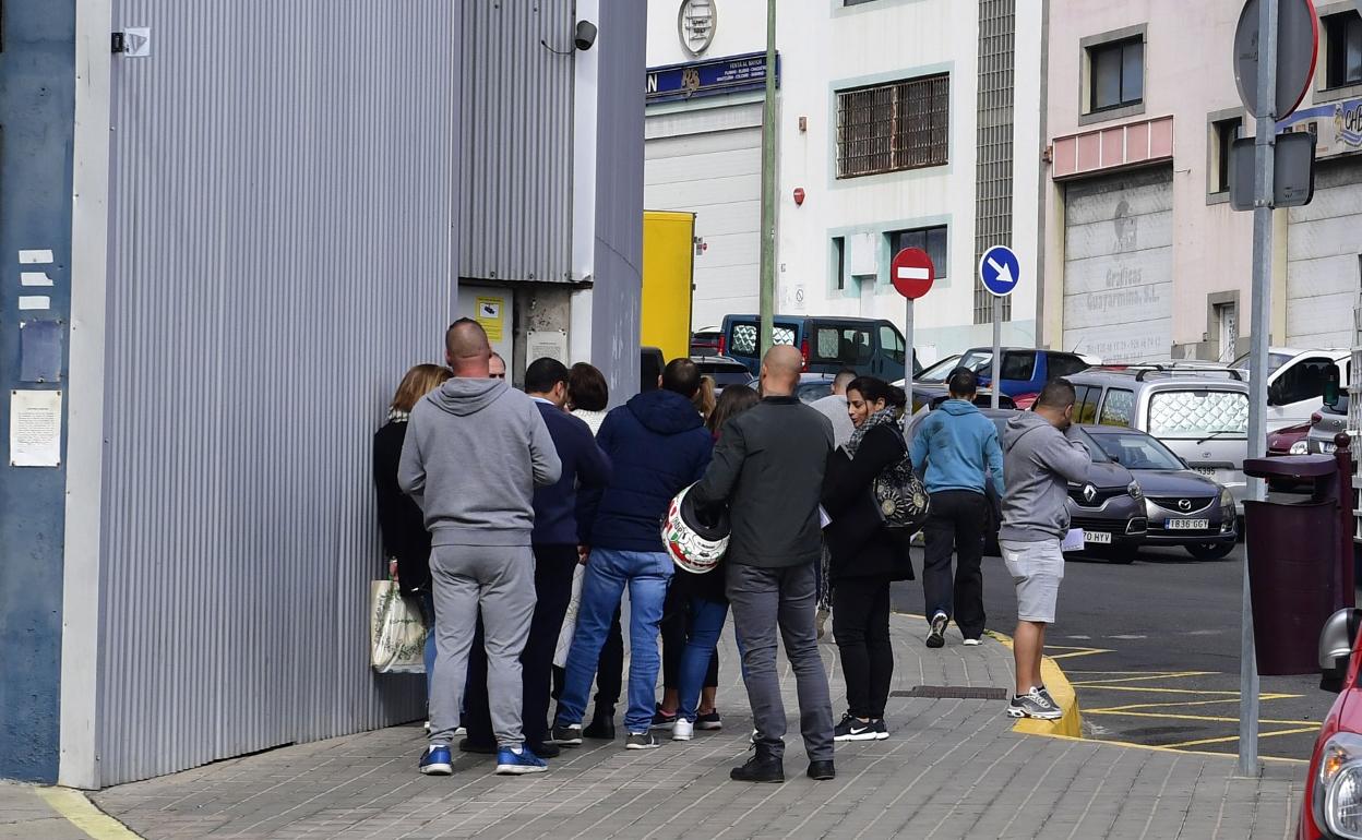 En enero de 2020 se formaron colas para participar en el proceso de selección de los chóferes. 