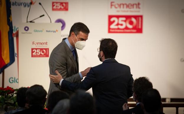 Sánchez y Aragonès se emplazan en Barcelona a dialogar para buscar soluciones