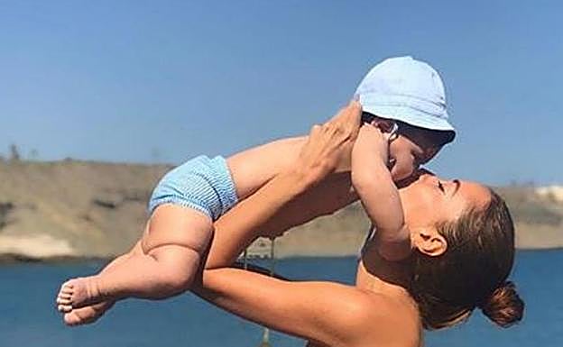 Aurah Ruiz detalla la realidad de las noches con su hijo
