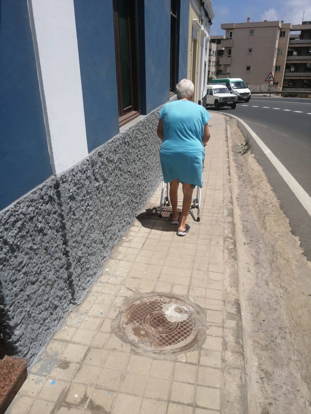 Imagen secundaria 2 - Imágenes del espacio por el que transitan los peatones. 