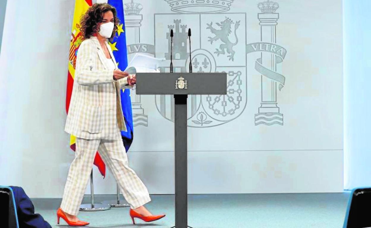La ministra de Hacienda y portavoz del Gobierno, María Jesús Montero, en una comparecencia en Moncloa. 