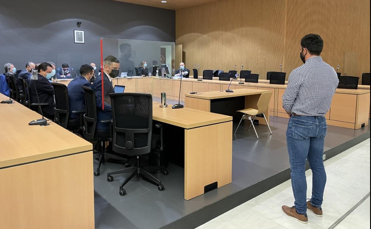 El acusado, durante la última de las sesiones de este juicio. 