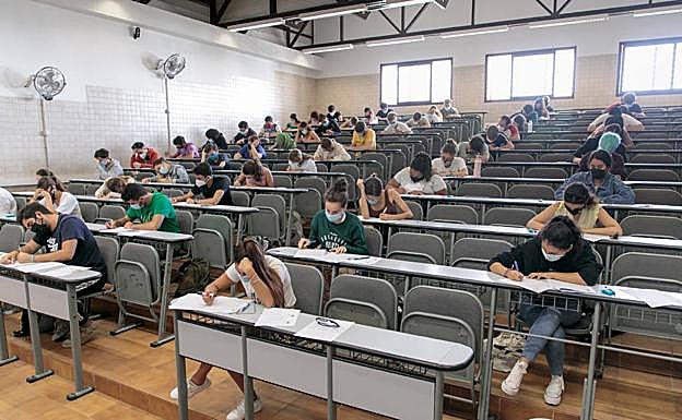 Un 92,84% aprueban la EBAU en La Laguna