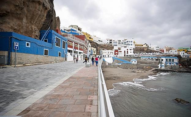 Más ancha, peatonal y totalmente renovada, así es la nueva avenida de Sardina. 