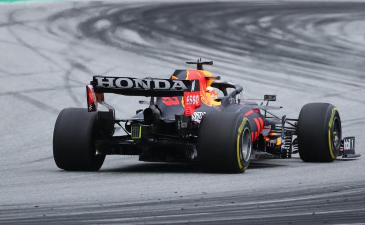 El Red Bull de Verstappen, durante los libres del viernes en el GP de Austria.