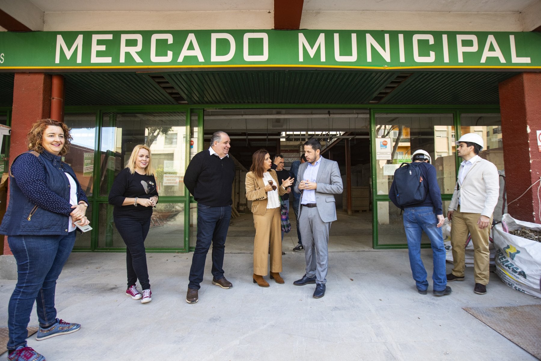 Visita que realizó el actual gobierno de Telde a las obras del Mercado en marzo de 2020, días antes de que estallara la pandemia. 