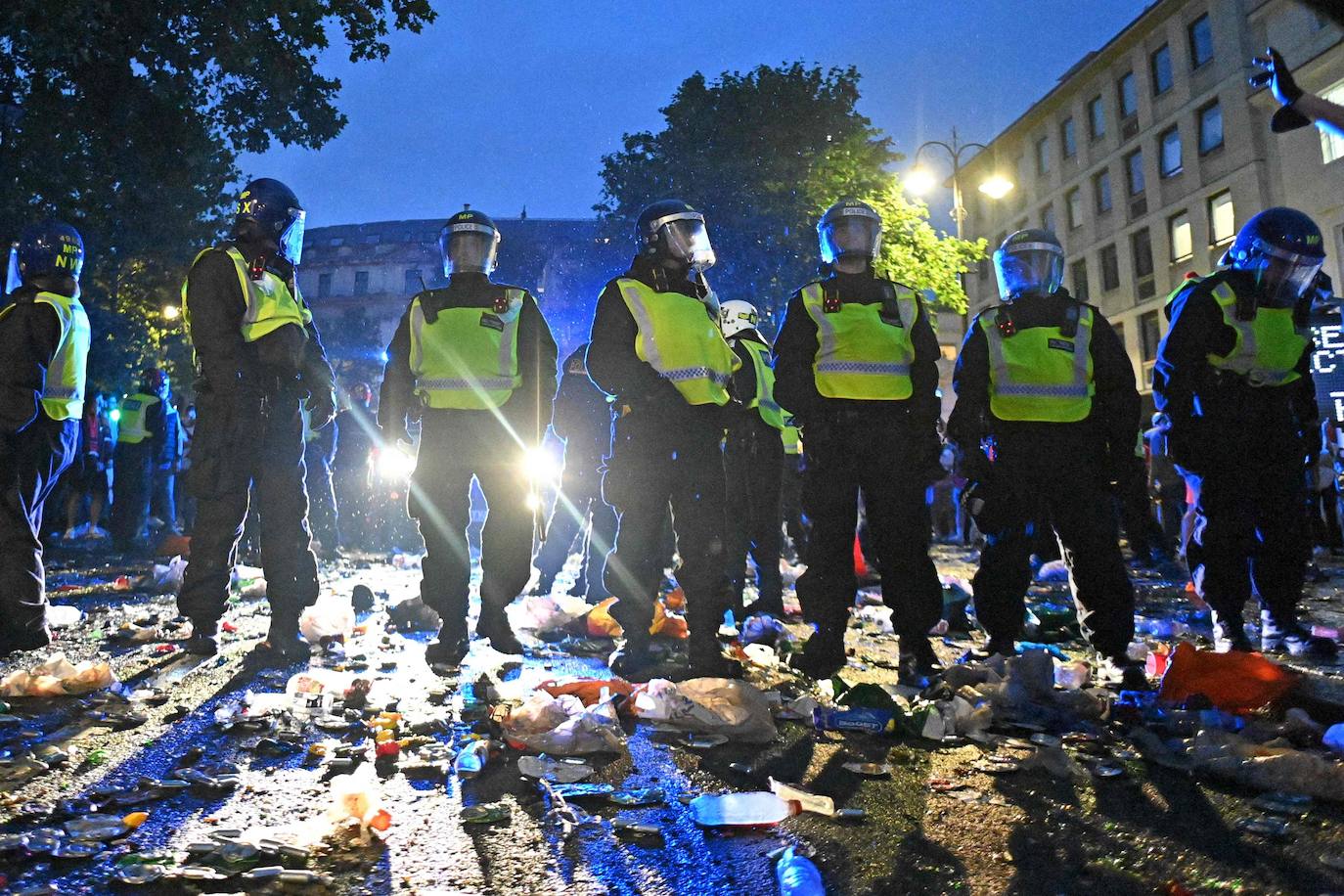 Fotos: Imágenes de los disturbios efectuados por los aficionados ingleses tras la derrota de Inglaterra en la final de la Eurocopa