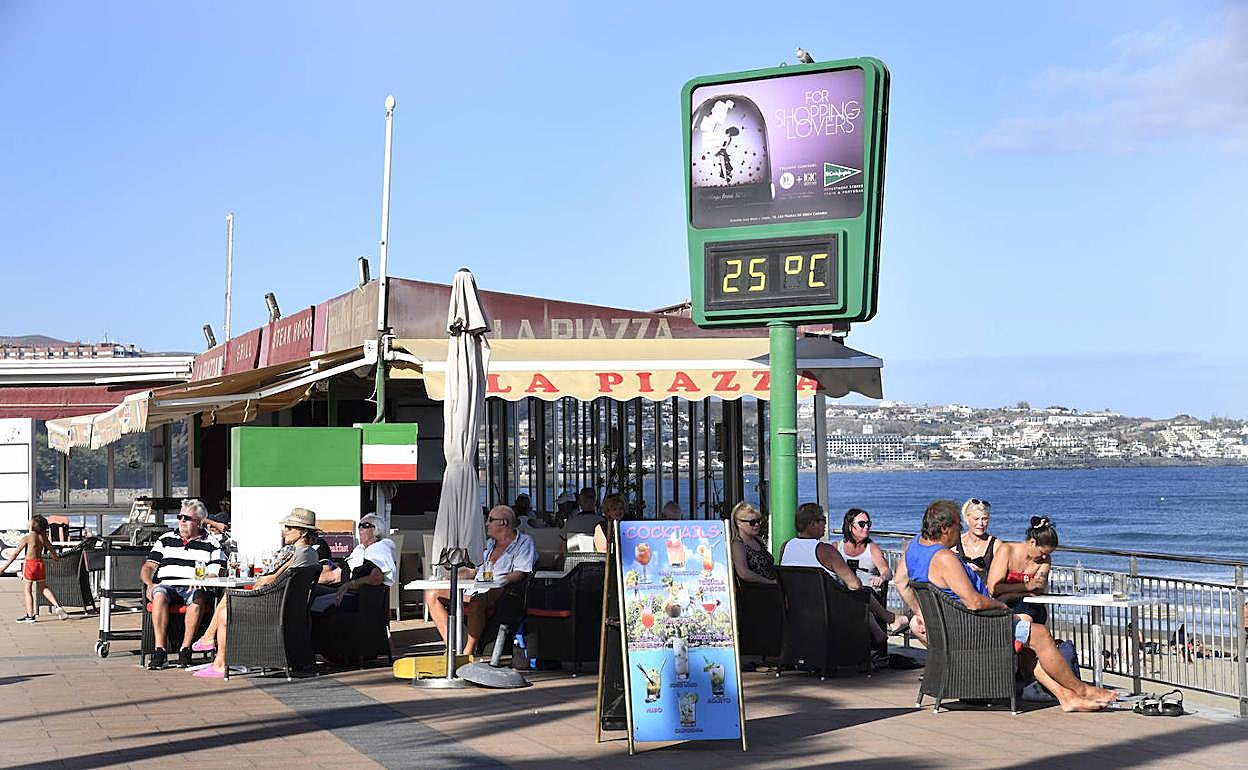 Castilla confía en que el turismo británico se reactive según se despejen las dudas sobre las restricciones