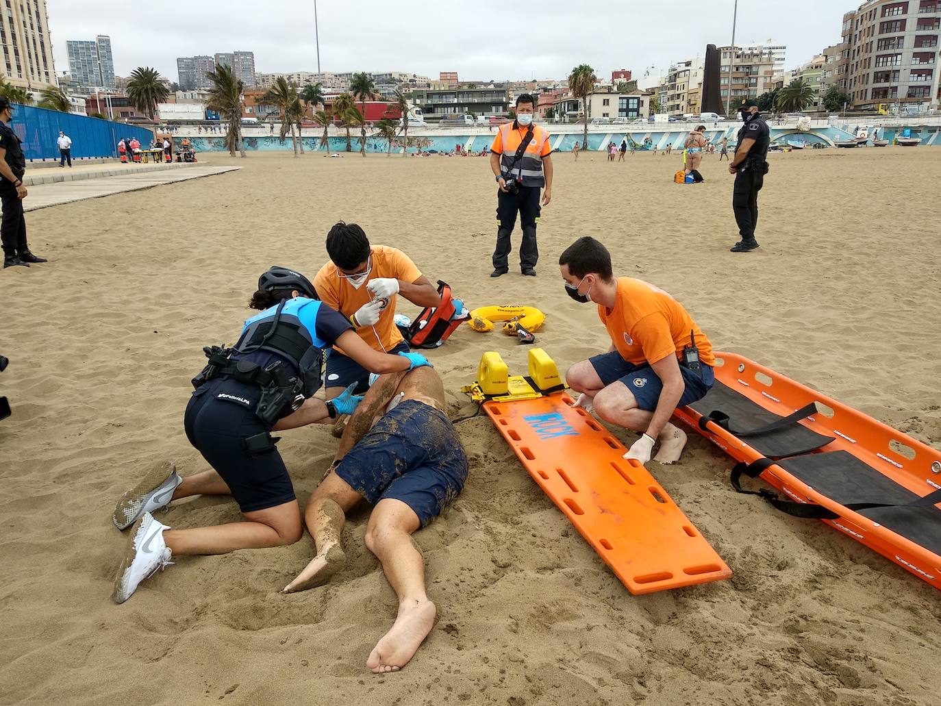 Imagen del simulacro que ha tenido lugar en Las Alcarvaneras este martes. 