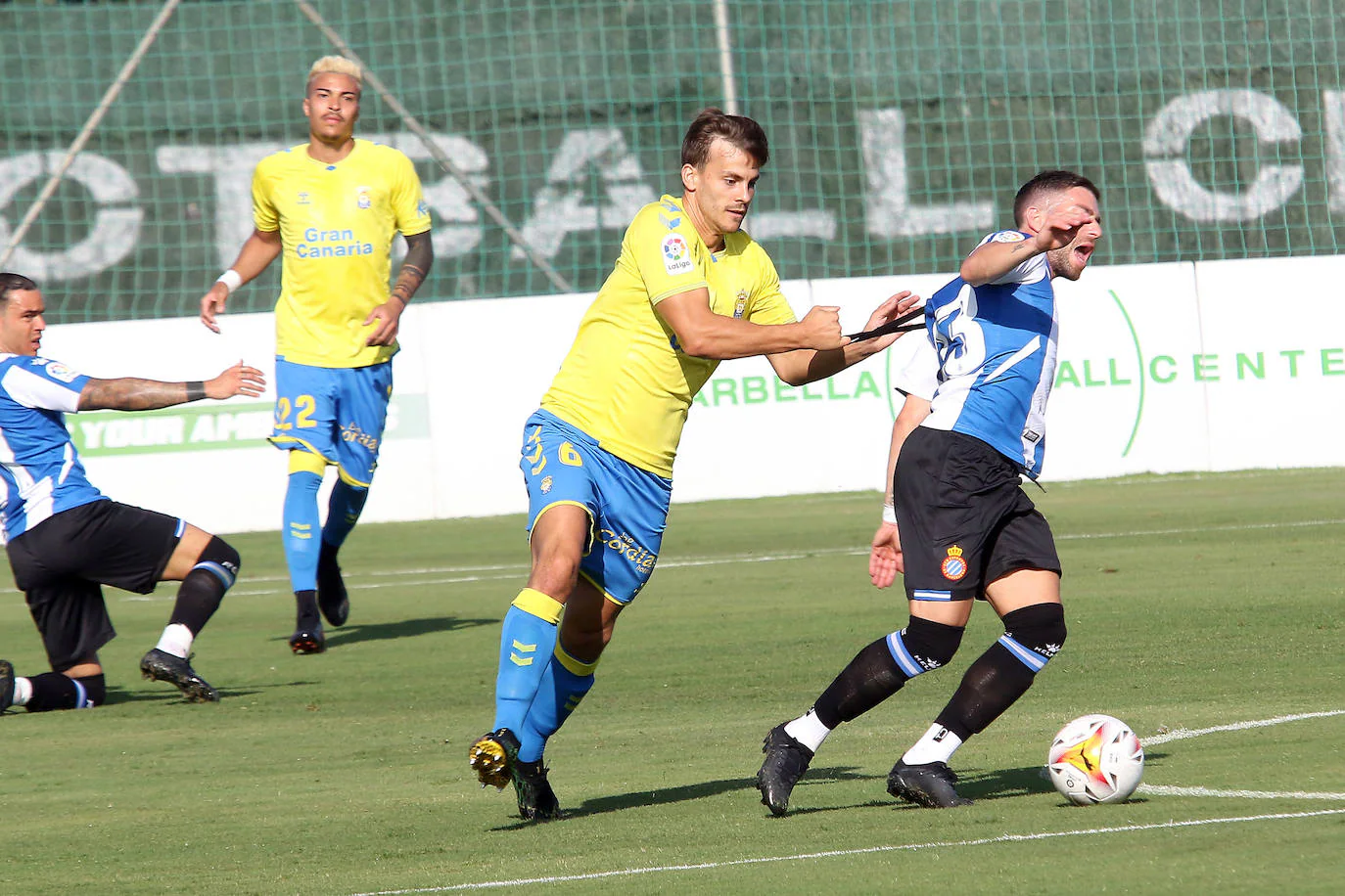 Fotos: Primer triunfo de la UD en pretemporada