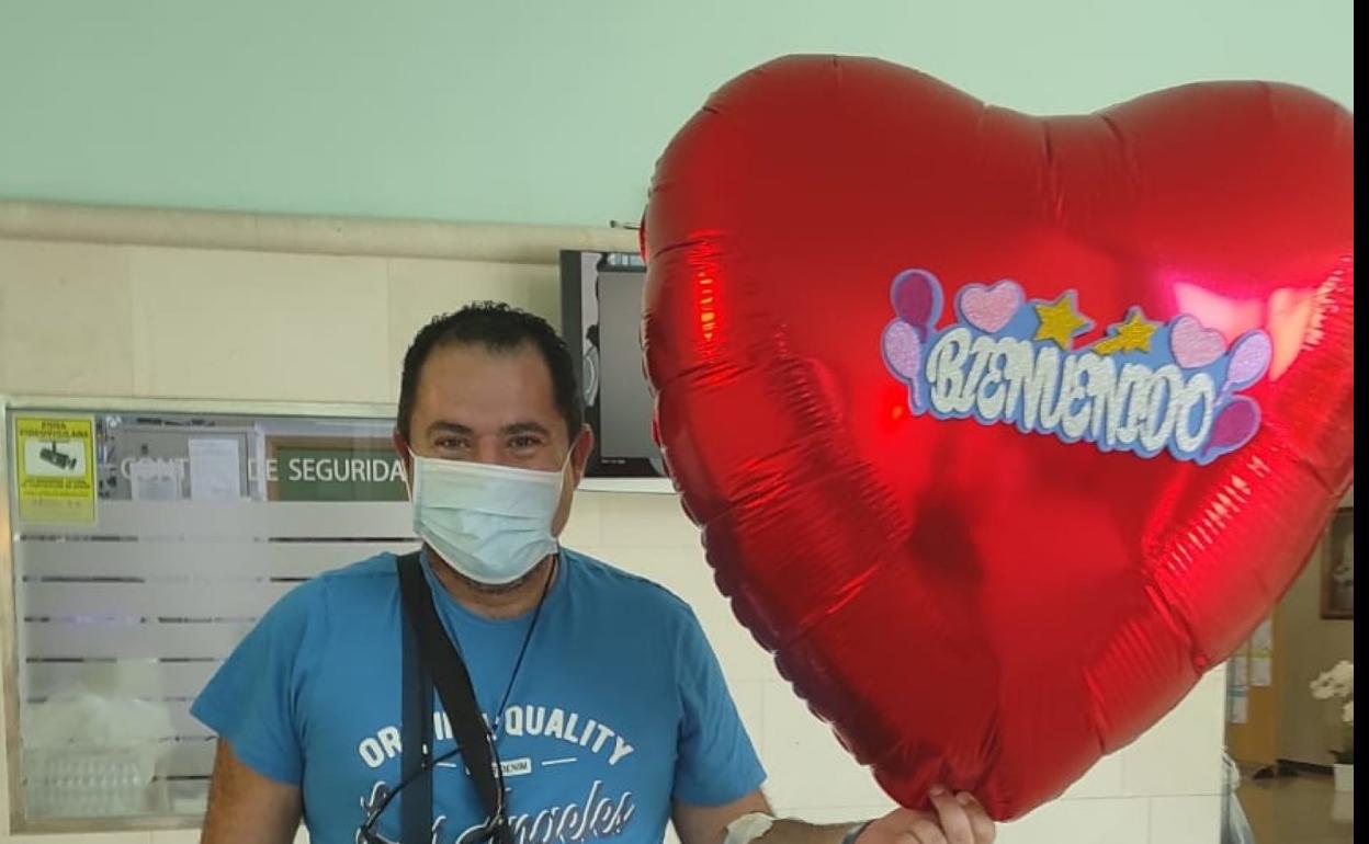 Juan Pablo Hernández el día que le dieron el alta hospitalaria. 