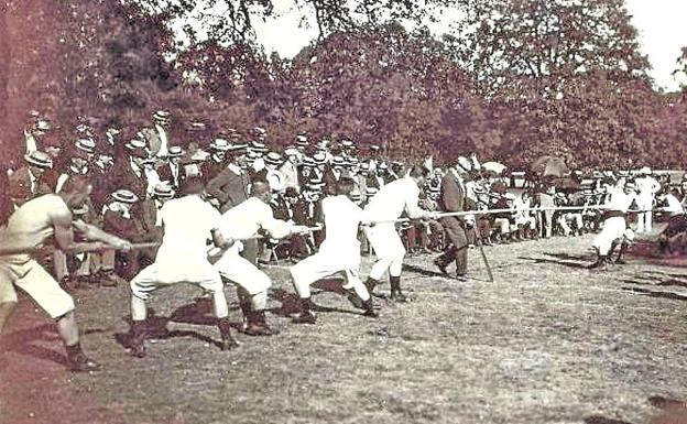 La sokatira o el juego de la soga estuvo en cinco Juegos seguidos (1900-1920)