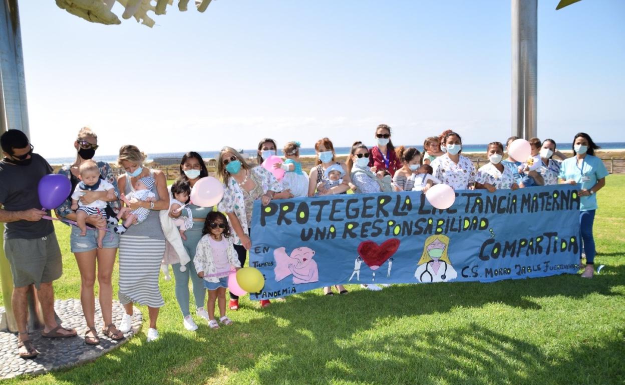 Las madres y el personal sanitario del sur, en El Saladar. 