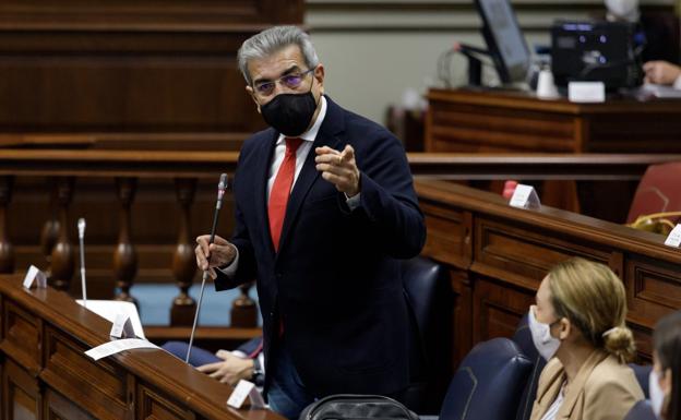 Canarias cumple su previsión de ingresos pese a la lenta recuperación del consumo