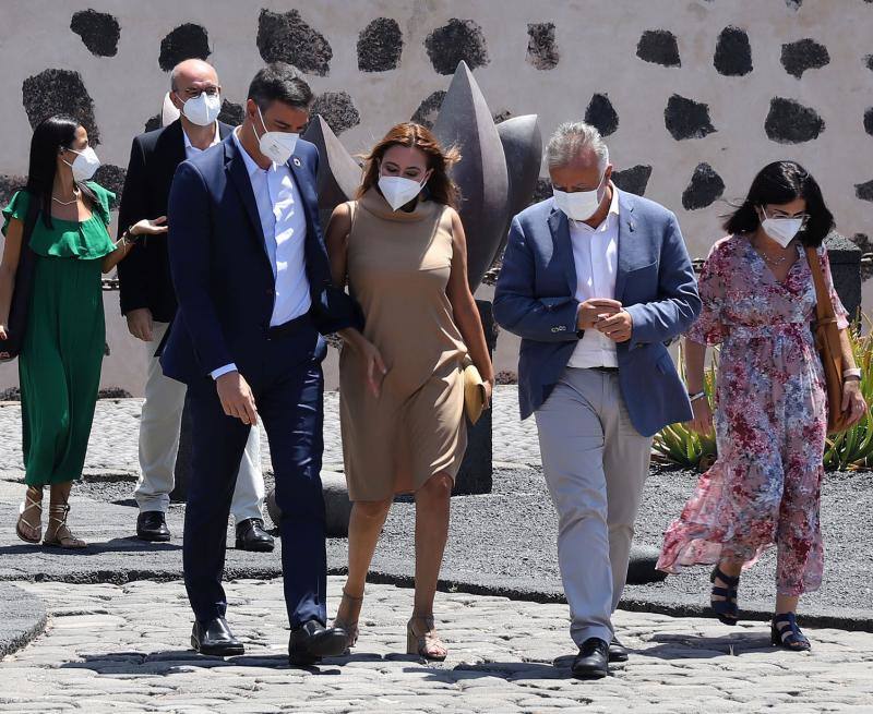 Sanchez agotará sus vacaciones en Lanzarote y no irá a Doñana