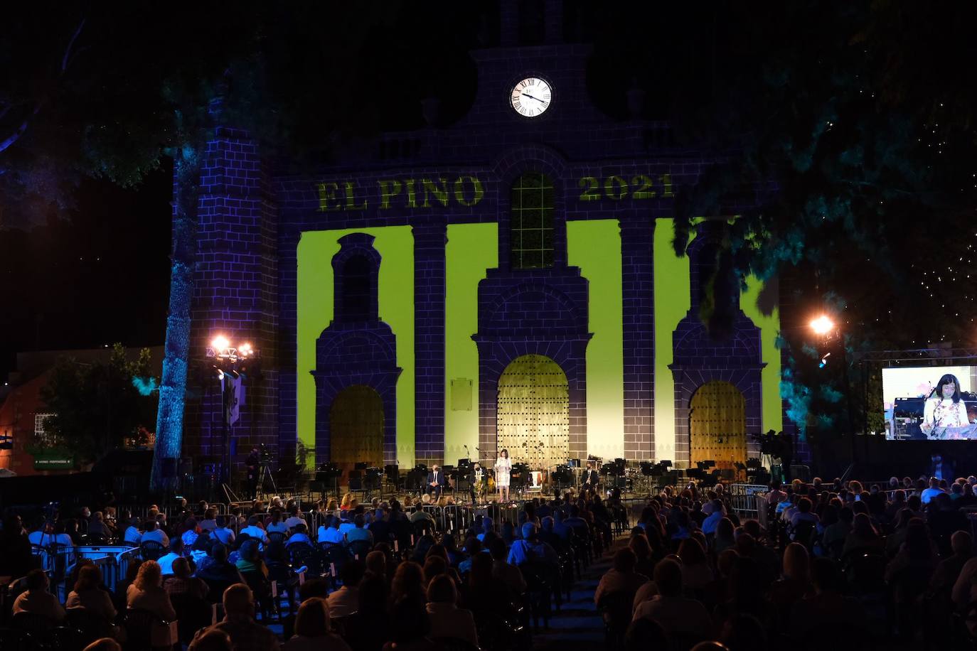 Fotos: Arrancan las Fiestas del Pino con el pregón de Carolina Darias